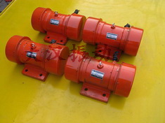 YZS振動(dòng)電機(jī):激振能力強(qiáng)，拆卸方便。